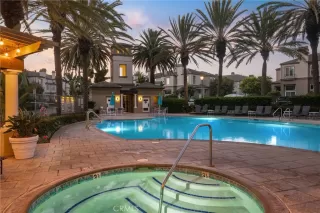 Photo #3: OC23190885 Listing