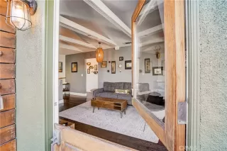 Photo #4: OC23191060 Listing 