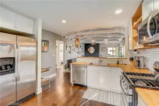 Photo #6: OC23191060 Listing 