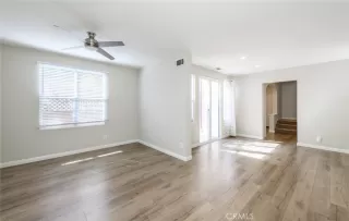 Photo #3: OC23191078 Listing 