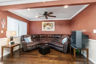 Photo #5: OC23191237 Listing 