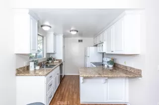 Photo #4: OC23191248 Listing