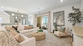 Photo #5: OC23191634 Listing 