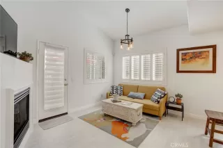 Photo #3: OC23191698 Listing 