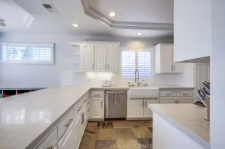 Photo #3: OC23192041 Listing 