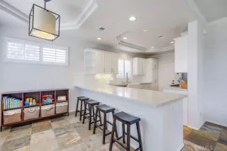 Photo #6: OC23192041 Listing 