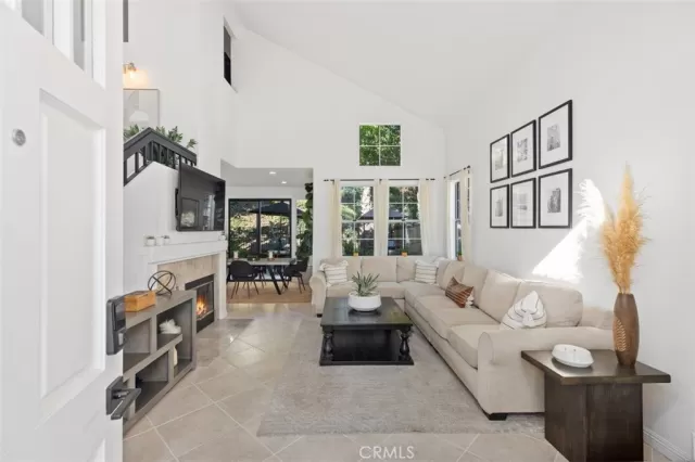 MLS: OC23192235 Condo For Sale