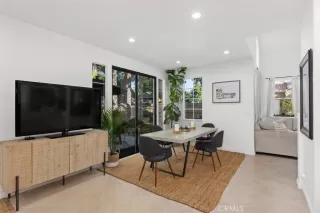 Photo #5: OC23192235 Listing 