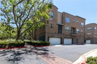 Photo #2: OC23192446 Listing