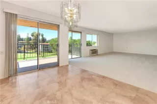 Photo #4: OC23192522 Listing