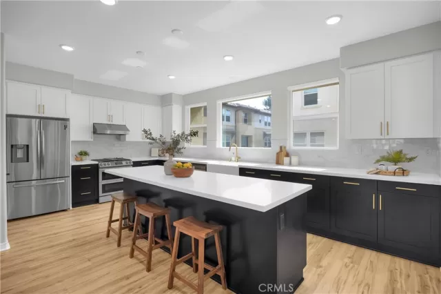 MLS: OC23192534 Condo For Sale