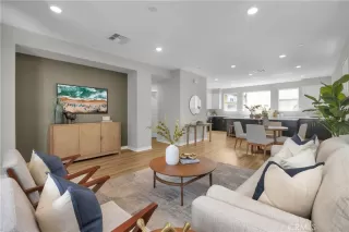 Photo #3: OC23192534 Listing 