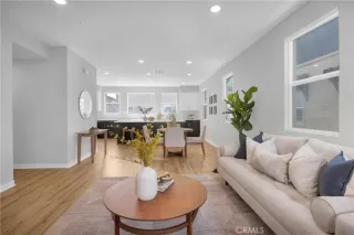 Photo #4: OC23192534 Listing 