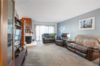 Photo #2: OC23192732 Listing 