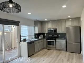 Photo #5: OC23192736 Listing 