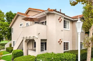 Photo #2: OC23192807 Listing