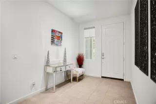 Photo #5: OC23192830 Listing