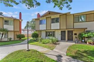 Photo #1: OC23192835 Listing 