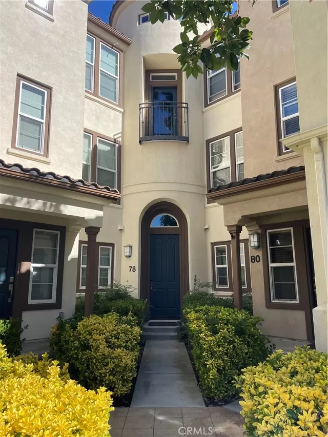 MLS: OC23193033 Condo For Sale