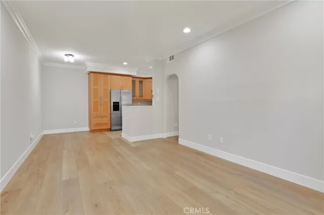 MLS: OC23193058 Condo For Sale