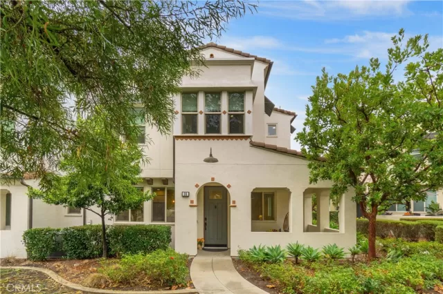 MLS: OC23193070 Condo For Sale