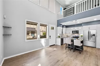 Photo #5: OC23193085 Listing 