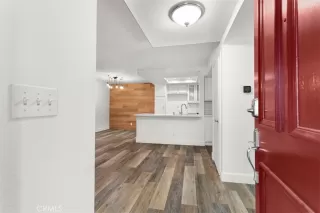 Photo #2: OC23193434 Listing 