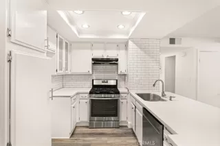 Photo #6: OC23193434 Listing 