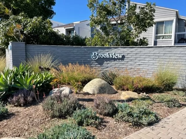 MLS: OC23193436 Condo For Sale