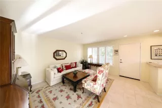 Photo #3: OC23193459 Listing 