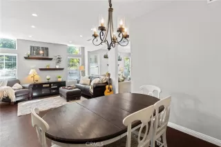 Photo #6: OC23193617 Listing 