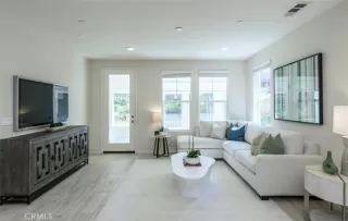 Photo #6: OC23193736 Listing 