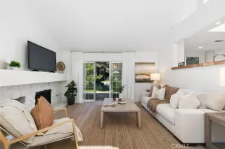 Photo #3: OC23193833 Listing 