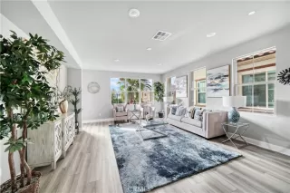 Photo #4: OC23193966 Listing 