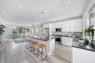 Photo #6: OC23193966 Listing 