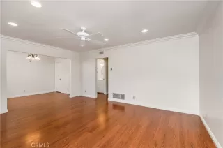 Photo #4: OC23194166 Listing