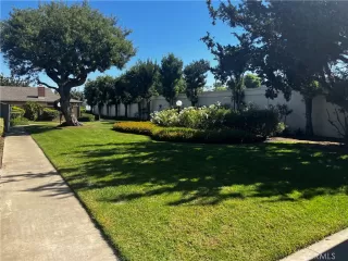 Photo #2: OC23194197 Listing 