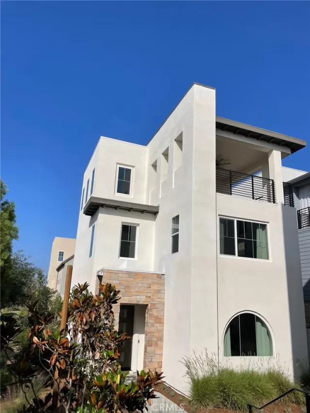 MLS: OC23194245 Condo For Sale