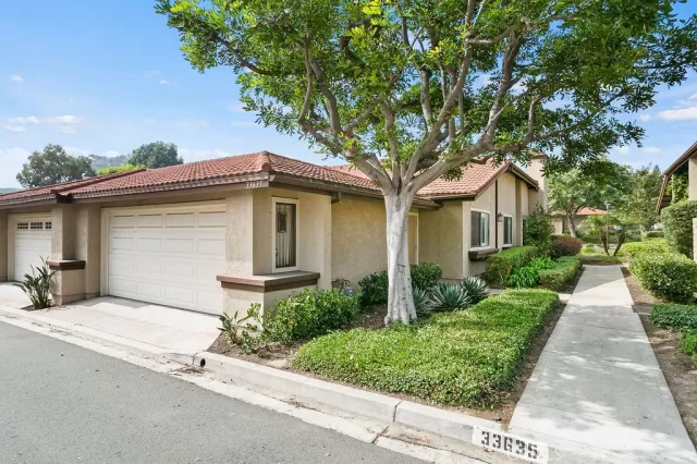 MLS: OC23194401 Condo For Sale