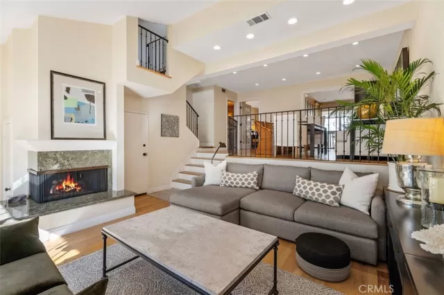 MLS: OC23194619 Condo For Sale