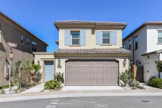 MLS: OC23194920 Condo For Sale