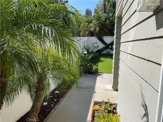 Photo #5: OC23195125 Listing 