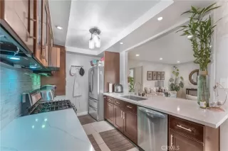 Photo #6: OC23195153 Listing