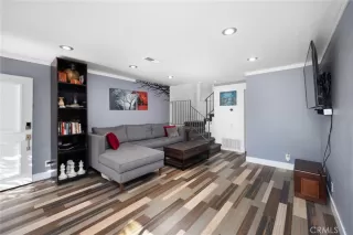 Photo #3: OC23195502 Listing 