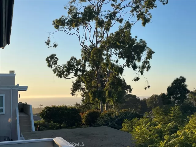 MLS: OC23195503 Condo For Sale