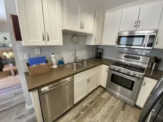 Photo #1: OC23195529 Listing