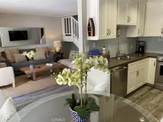 Photo #2: OC23195529 Listing