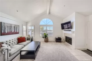 Photo #5: OC23195565 Listing 