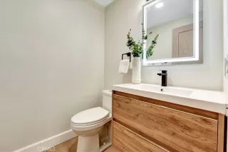 Photo #6: OC23196180 Listing 