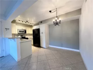 Photo #4: OC23196380 Listing 